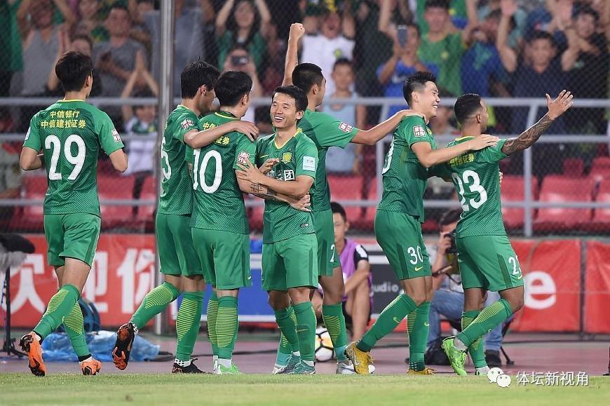  绿茵激战正酣，豪门球队强势争冠