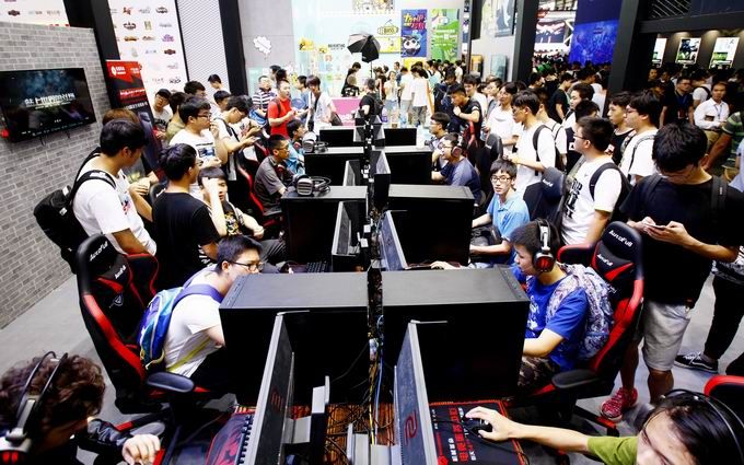  电竞选手伤病困扰，健康管理引关注