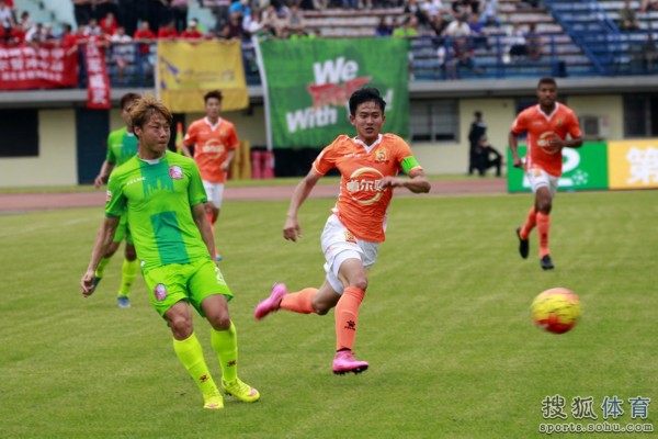  德比大战火花四溅，红黄牌频现火药味