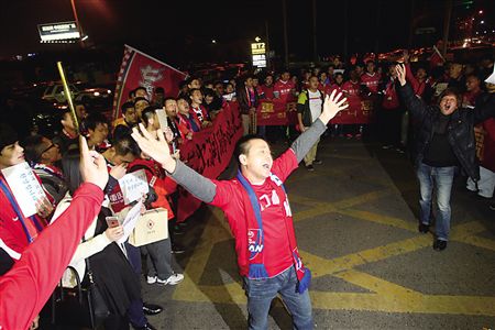  上海大师杯门票秒罄，球迷热情点燃申城金秋夜晚  