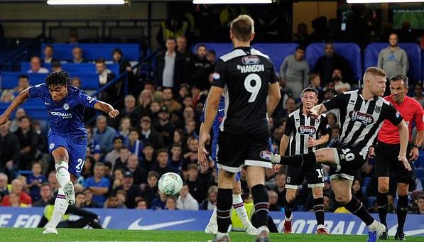  网坛新星闪耀赛场，青春风暴席卷大满贯