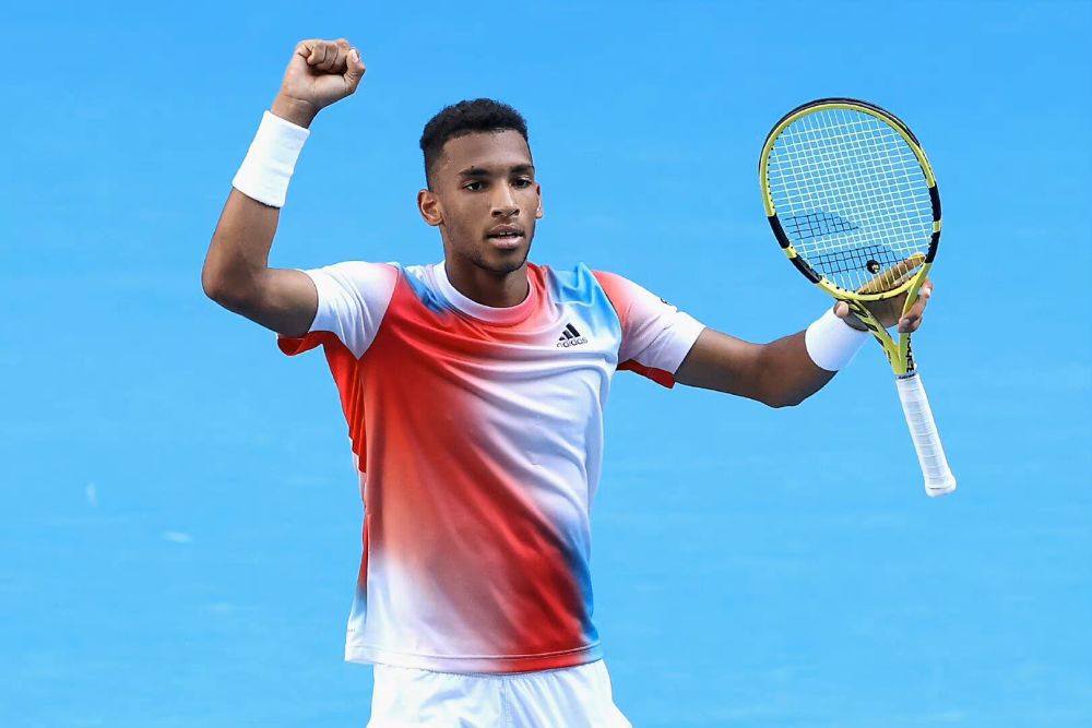  辛纳底线对抗占优，完胜名将晋级次轮