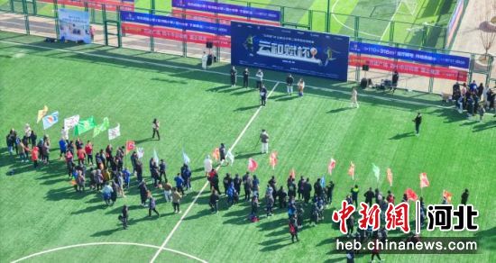  青年联赛启幕，新生代球员展风采